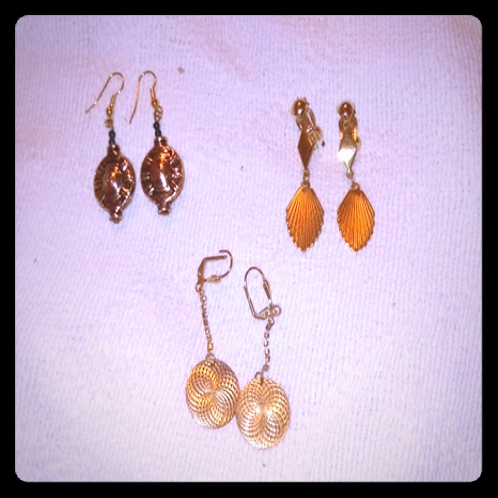 Earrings clipped on 2 sets one set of Pierce Earri